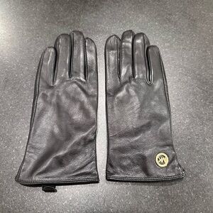 Black leather, size medium, Michael Kors gloves
